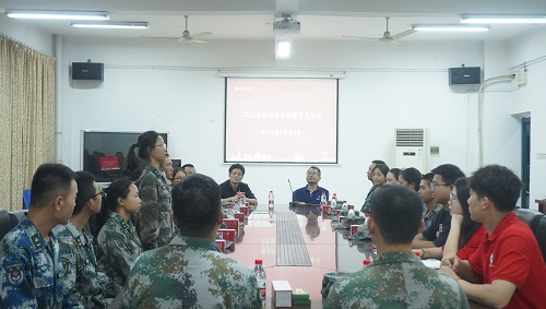 金沙威尼斯欢乐娱人城军训教官见面会.JPG